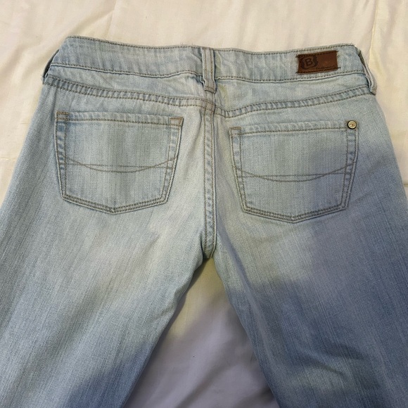 BULLHEAD SUPER SKINNY LIGHT WASH JEANS ✨ - Picture 3 of 6